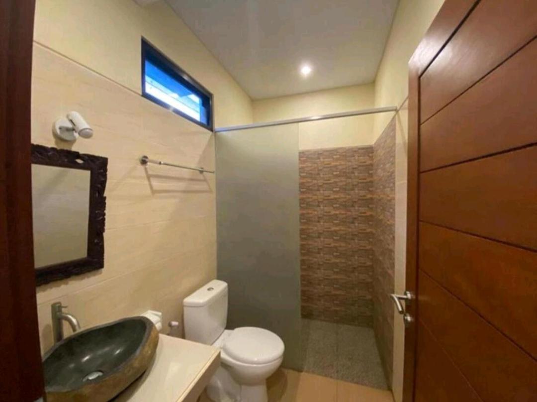 Villa Popolan And Guest House 乌布 外观 照片