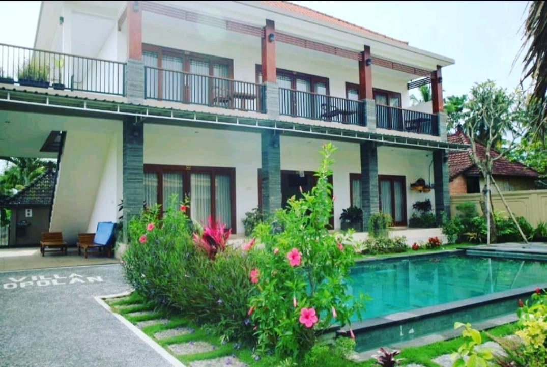 Villa Popolan And Guest House 乌布 外观 照片